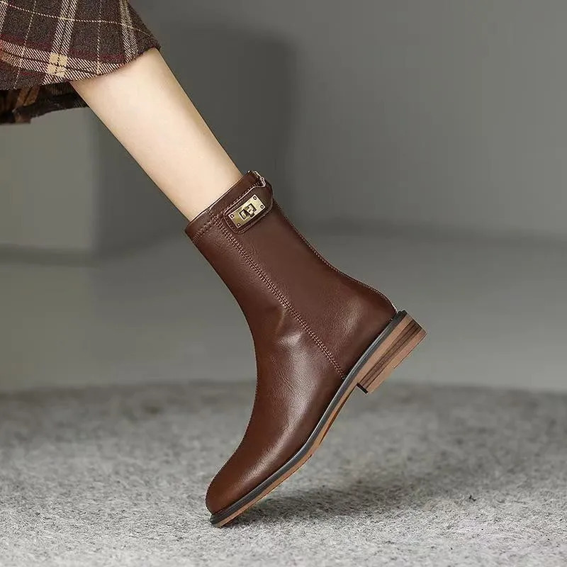 British Style Flat Bottomed Retro Small Gold Buckle Autumn and Winter Round Toe Mid Length Short Boots 241230