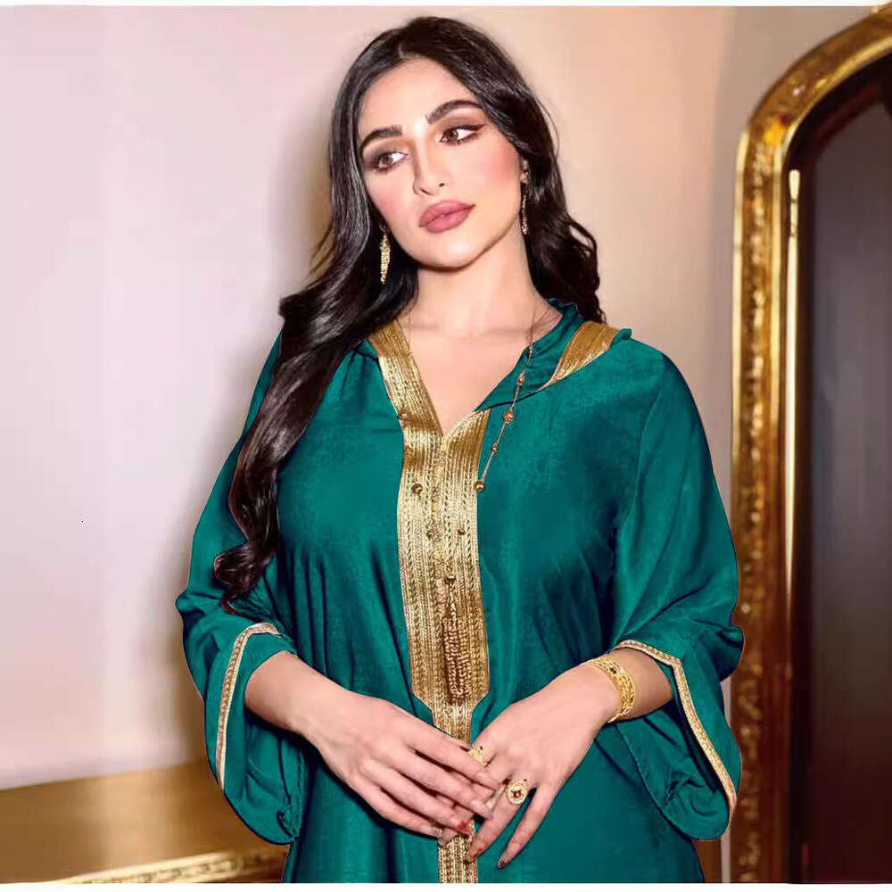 Ab034 Dubai Champagne Hooded Lace Suede Muslim Robe Women Abaya