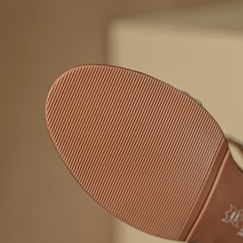 Women's New Round Head Spring/Summer Genuine Leather Sheepskin Spliced Low Heel Large Size Elastic Open Toe Sandals