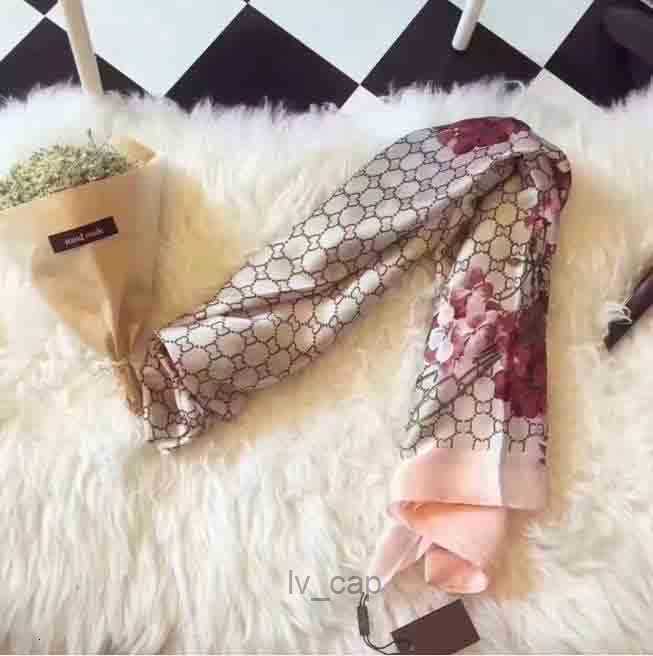 Scarves 2023 Brand new fashion luxury classic high quality luxury three color silk scarves 180*90cm is very suitable for men and women fashion scarves