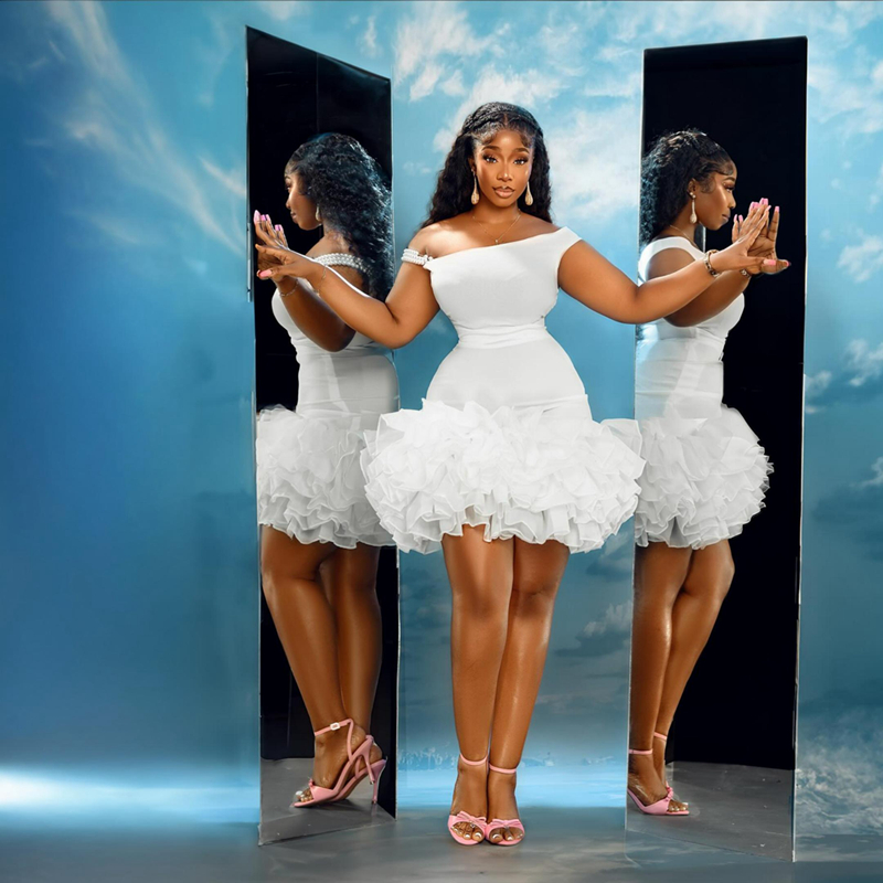 2024 White Homecoming Dresses Off Shoulder Cocktail Dresses for Women Short Mini Prom Dress Pleated Ruffles Birthday Dress Graduation Gowns for Black 