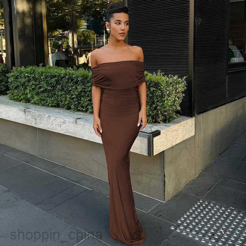 Basic Casual Dresses Women Women's Spring New One Shoulder Pleated Dress Slim Fit and Slim Split Bottom Dress for Women