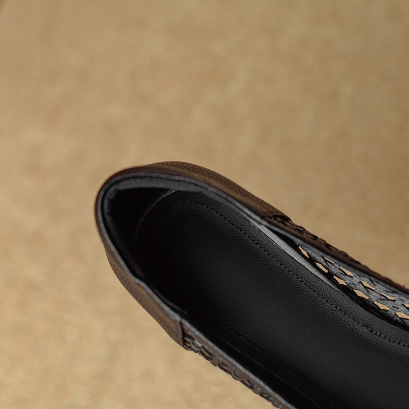 Women's New Round Head Spring And Autumn Knitted Genuine Leather Cowhide Metal Accessories Mid Heel Large Size Single Shoes