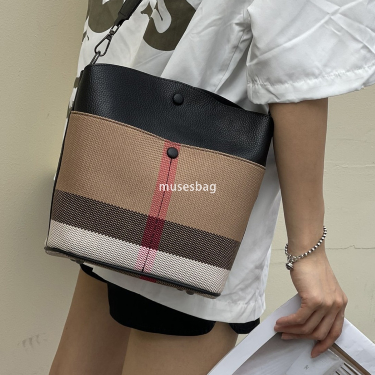 New genuine leather women Korean canvas plaid large capacity single shoulder crossbody versatile foreign style middle bucket bag 4