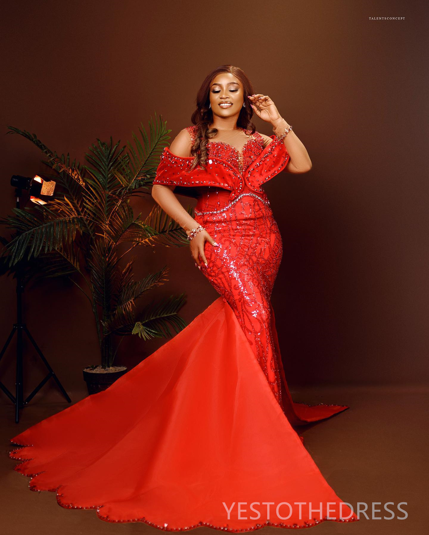 2024 Plus Size Prom Dress With Detachable Train Red Mermaid Promdress Evening Formal Dresses For Women Sheer Neck Beaded Lace Second Reception Gowns V