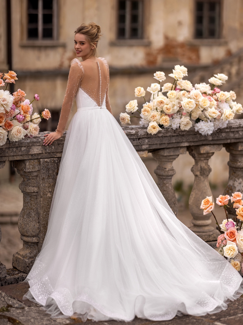 A Line Illusion Wedding Dresses 2024 Sheer Neck Long Sleeve With Beaded Bridal Dress Puffy Tulle Skirt Robe De Mariee
