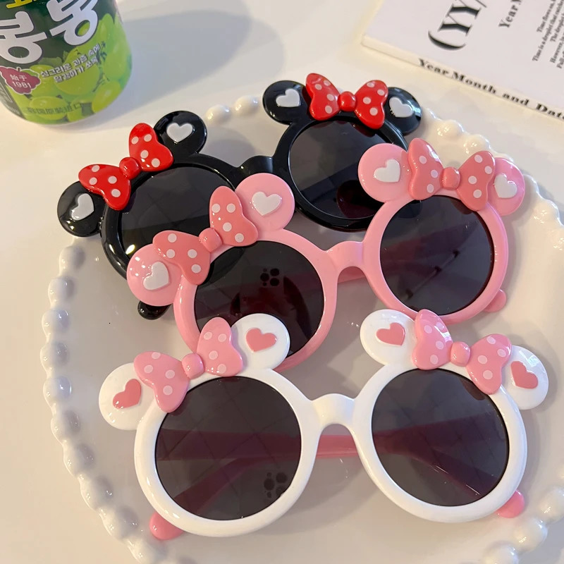 Children Cute Cartoon UV400 Sunglasses Boys Girls Colors Outdoor Kids Sun Protection Baby Sport Shades Glasses 240626 Z260305