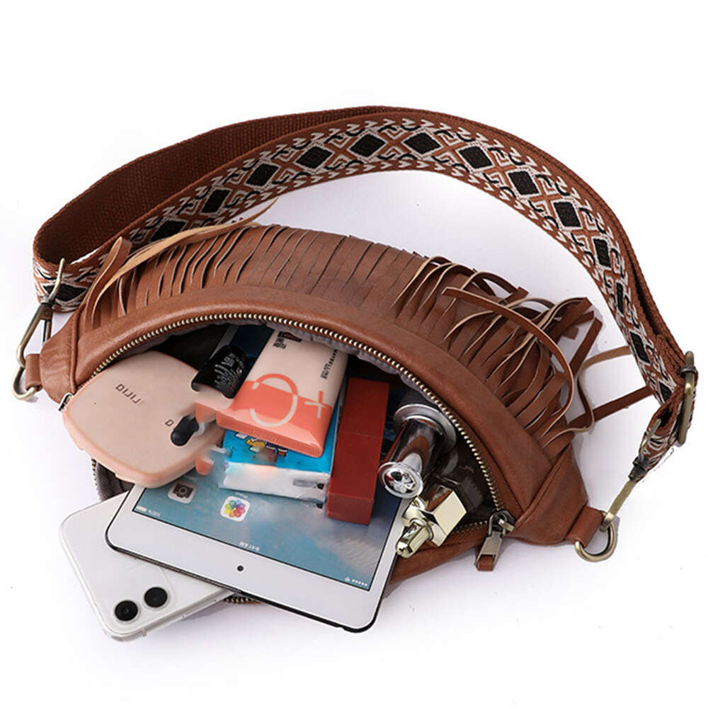 Rretro Tassel Pleated Ladies Fanny Pack Euro-America PU Leather Solid Women's Bum Fashion Fringe Chest Bag with Guitar Strap H7.1#39 ddmy a7af