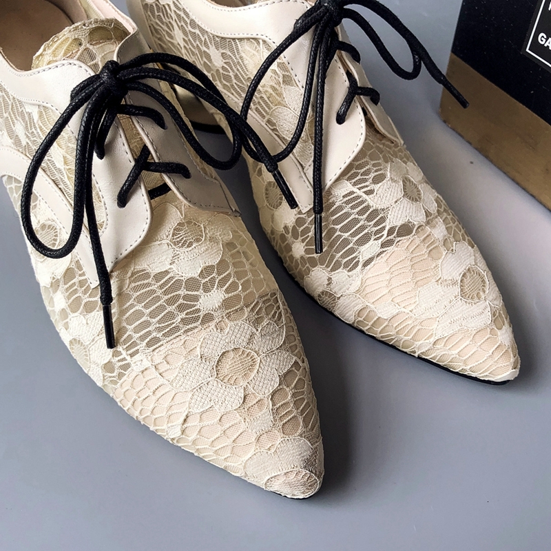 2024 Spring/Summer Women's New Pointed Mesh Hollow Leather Cowhide Gold Middle Heel Strap Breathable Single Shoes