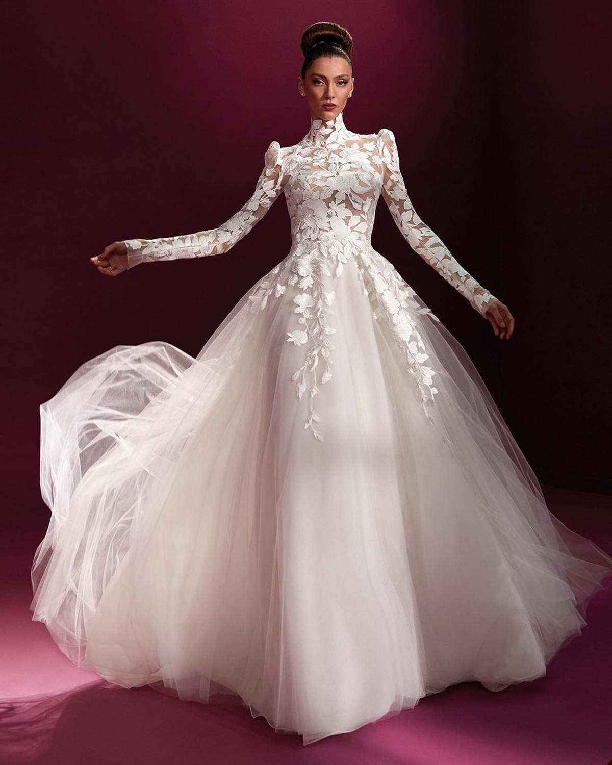 Elegant A Line Wedding Dresses High Neck Lace Long Sleeve Wedding Gowns Appliques Brides Dresses Robes De