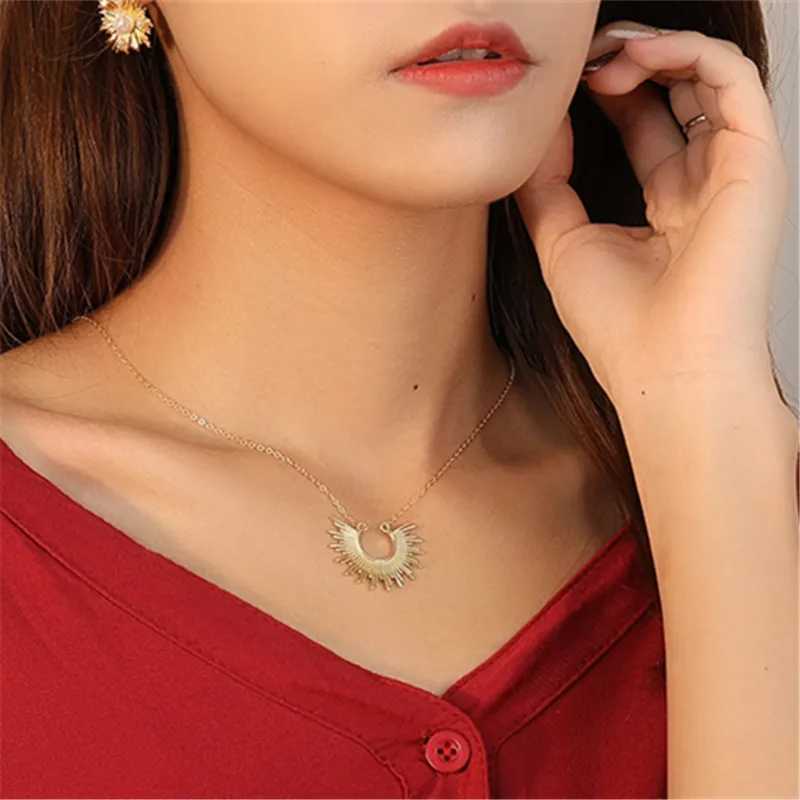 Pendant Necklaces S925 Sterling Silver Simple Golden Sunlight Irregular Pendant Necklace Wedding Party Jewelry Accessories Friendship Gift