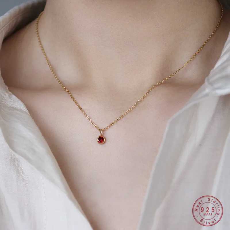 Pendant Necklaces Classic Simple Mini Red Green White Zircon Pendant Necklace for Women 925 Sterling Silver 14k Gold Plated Clavicle Chain