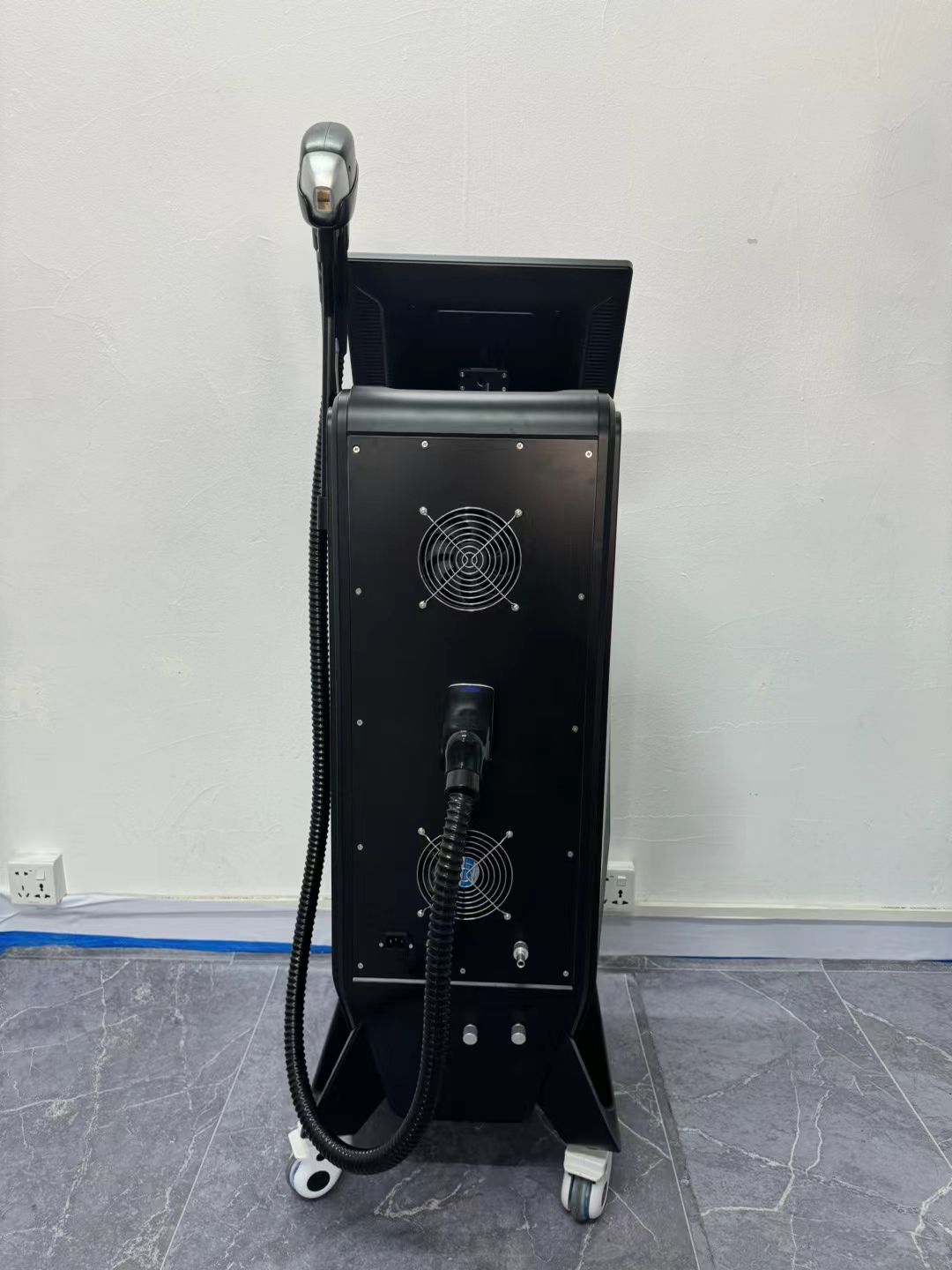 3 Wavelength Non-invasive Diode Laser Hair Removal Painless Freezing Point Depilation Hair Root Damage 755nm 808nm 1064nm Skin Smoothing Machine
