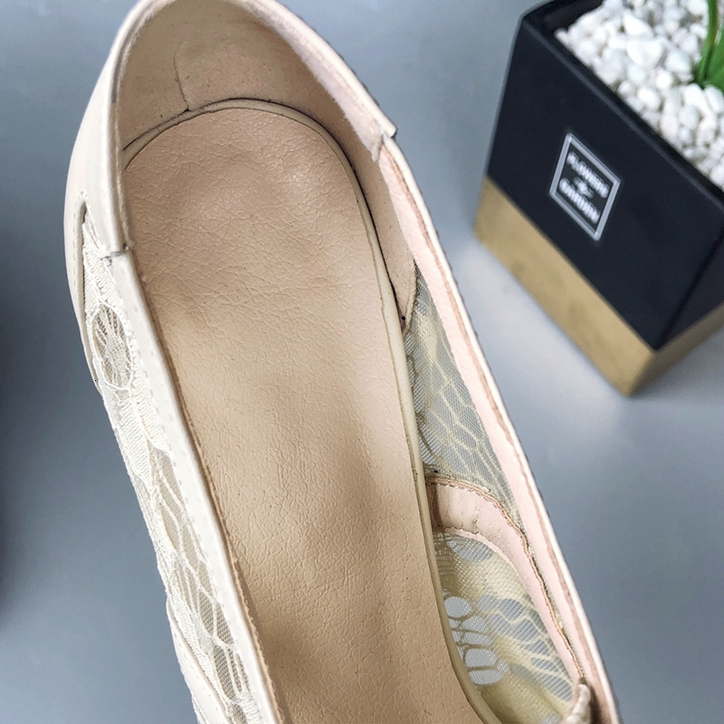 2024 Spring/Summer Women's New Pointed Mesh Hollow Leather Cowhide Gold Middle Heel Strap Breathable Single Shoes