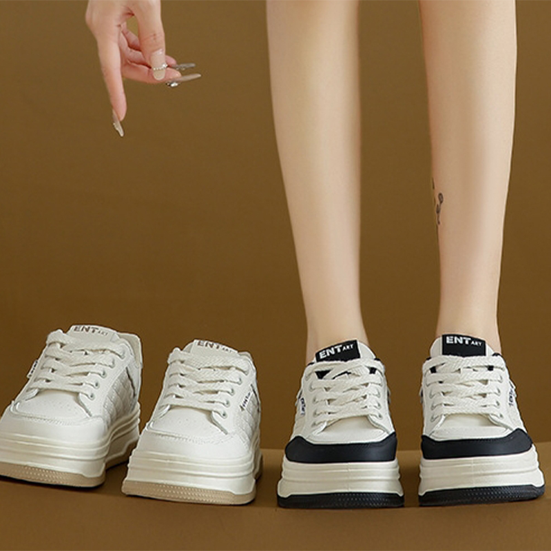 2024 New Women's Spring Thick Sole Casual Sports Board Shoes Popular Versatile High Height Fashionable and Trendy Little White Shoes