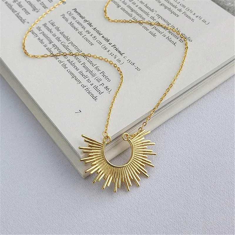 Pendant Necklaces S925 Sterling Silver Simple Golden Sunlight Irregular Pendant Necklace Wedding Party Jewelry Accessories Friendship Gift