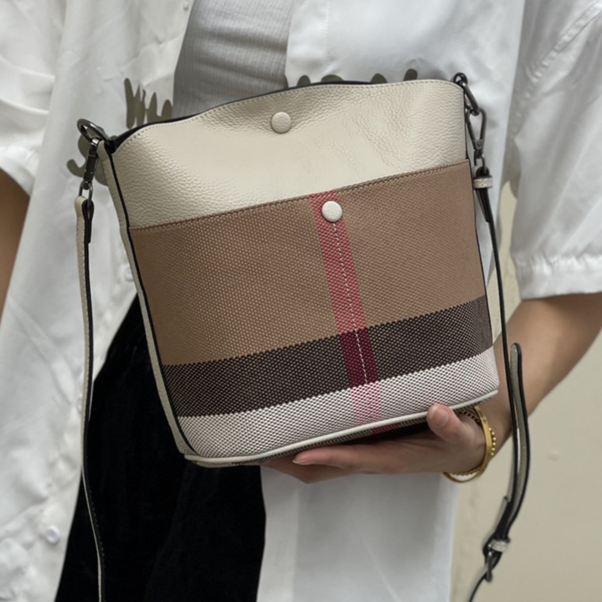 New genuine leather women Korean canvas plaid large capacity single shoulder crossbody versatile foreign style middle bucket bag 4