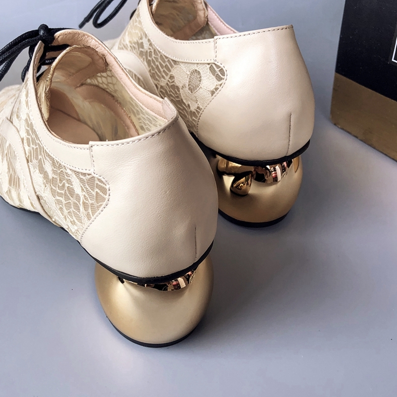 2024 Spring/Summer Women's New Pointed Mesh Hollow Leather Cowhide Gold Middle Heel Strap Breathable Single Shoes