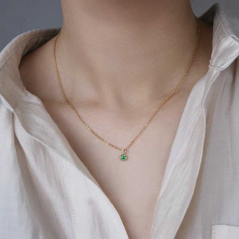 Pendant Necklaces Classic Simple Mini Red Green White Zircon Pendant Necklace for Women 925 Sterling Silver 14k Gold Plated Clavicle Chain