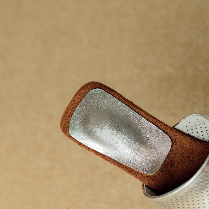 Women's New Spring/Summer Square Headed Leather Cowhide Hollow Hole Breathable Slope Open Toe Middle Heel Slippers