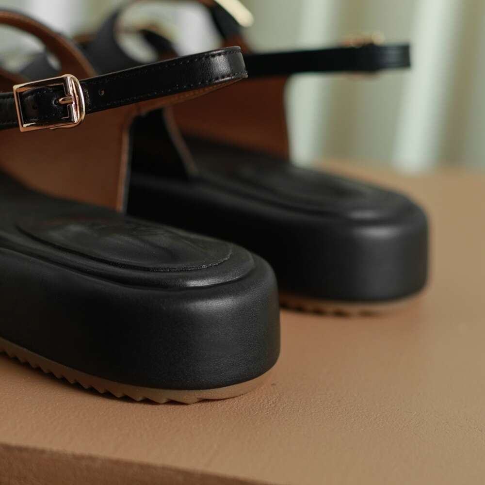 Women's New Spring/Summer Round Open Toe Thick Bottom Buckle Elastic Belt Leather Cowhide Middle Heel Roman Sandals