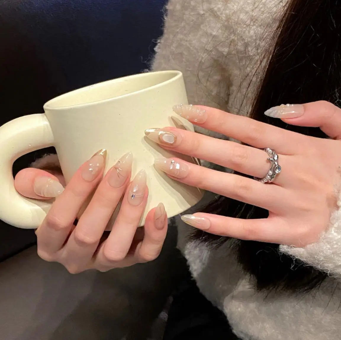 10pcs White Flowers Decor Fake Nails French Pearl Almond Fake Nail Patch Wearable Full Cover Handmade Bride Press on Nail Tips 240701