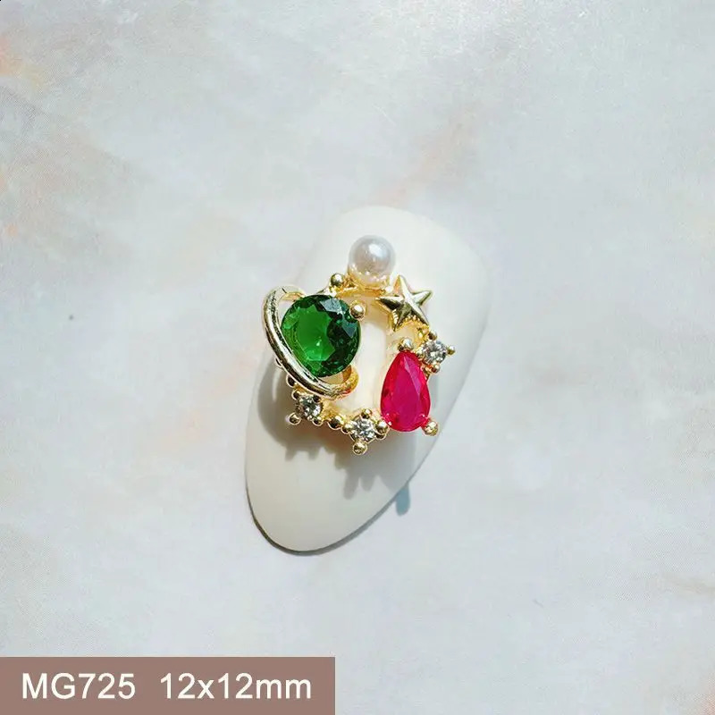 10pcs Zircon Alloy Christmas Wreath Snowflakes Nail Art Pearl Metal Manicure Nails Accessories DIY Decorations Supplies Charms 240701