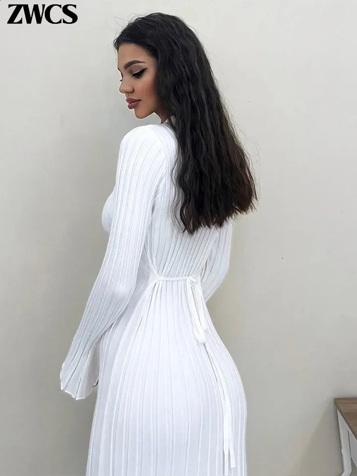 Knitted Pleated Flare Sleeve Dress Women Oneck Long Hip Package Midi Dresses Spring Ladies Fashion Sweater Robes 240701wtt