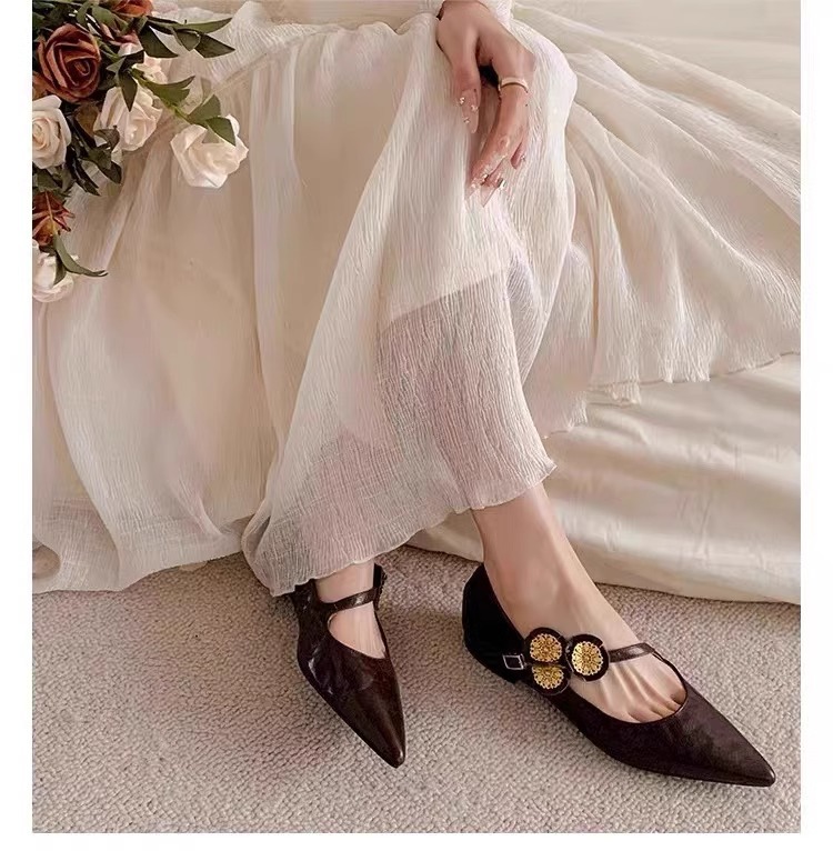 Versatile flat heel new flat shoes 2024 small size straight strap women's singles spring women's singles shoes Black