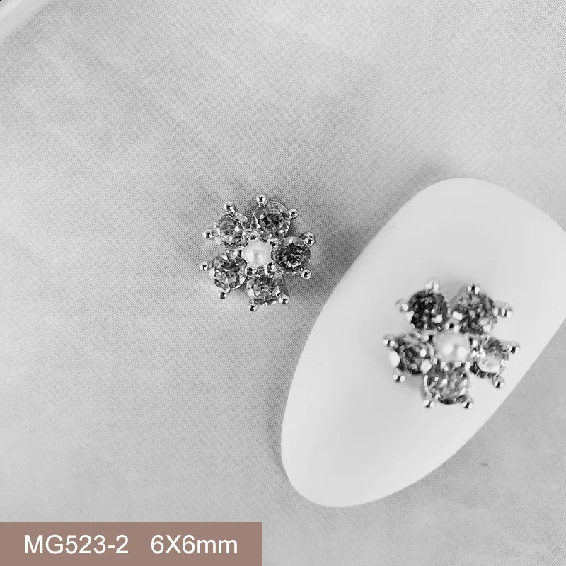 10pcs Kawaii Love Heart Rabbit Flower Wreath Nail Art Parts Zircon Crystal Manicure Nails Accesorios Supplies Decorations Charms 240701