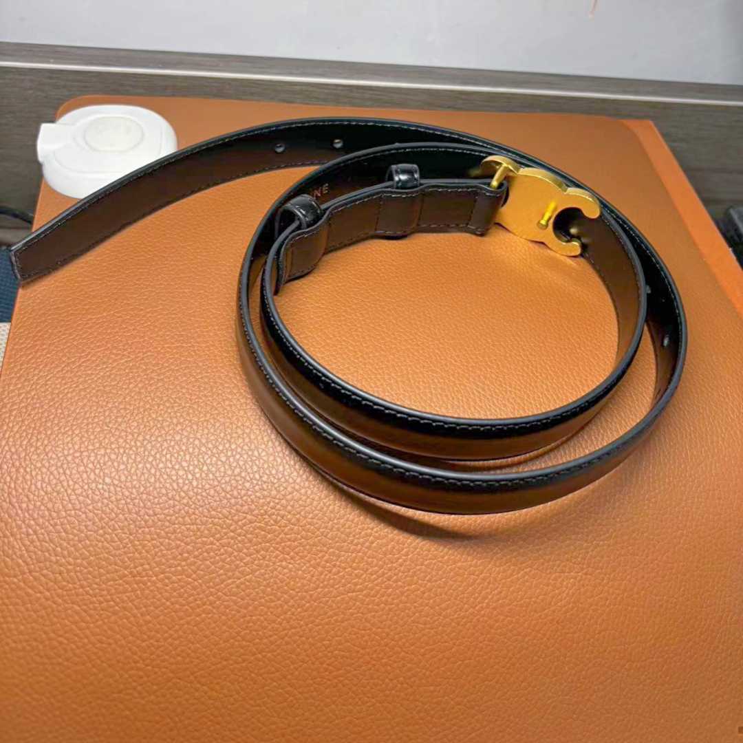fashionable and trendy celebrity single item belt with black, white, and brown colors, available in three sizes of 95-115cm.Versatile for daily life