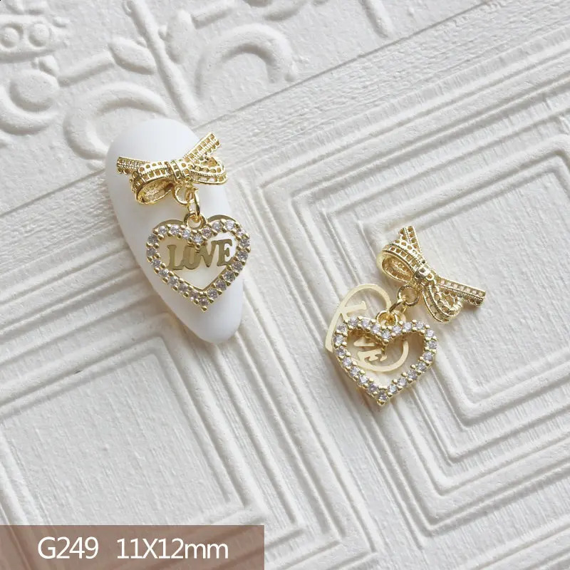 10pcslot 3D Hollow Love Heart Alloy Nail Art Zircon Pearl Metal Manicure Nails Accesorios Supplies DIY Nail Decorations Charms 240701