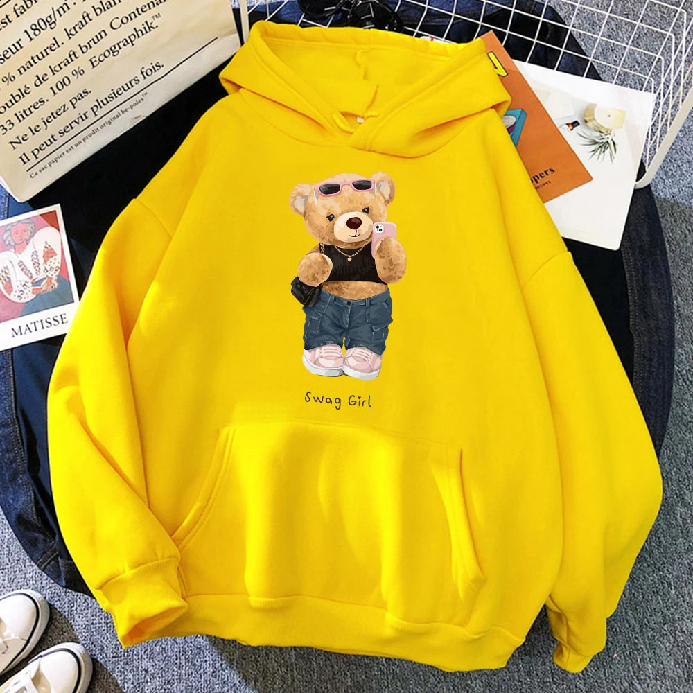 Street Teddy Bear Selfie Swag Girl Funny Women Clothes Breathable Loose Hoodies Harajuku Pocket Sweatshirt Soft Crewneck Hoody 240701
