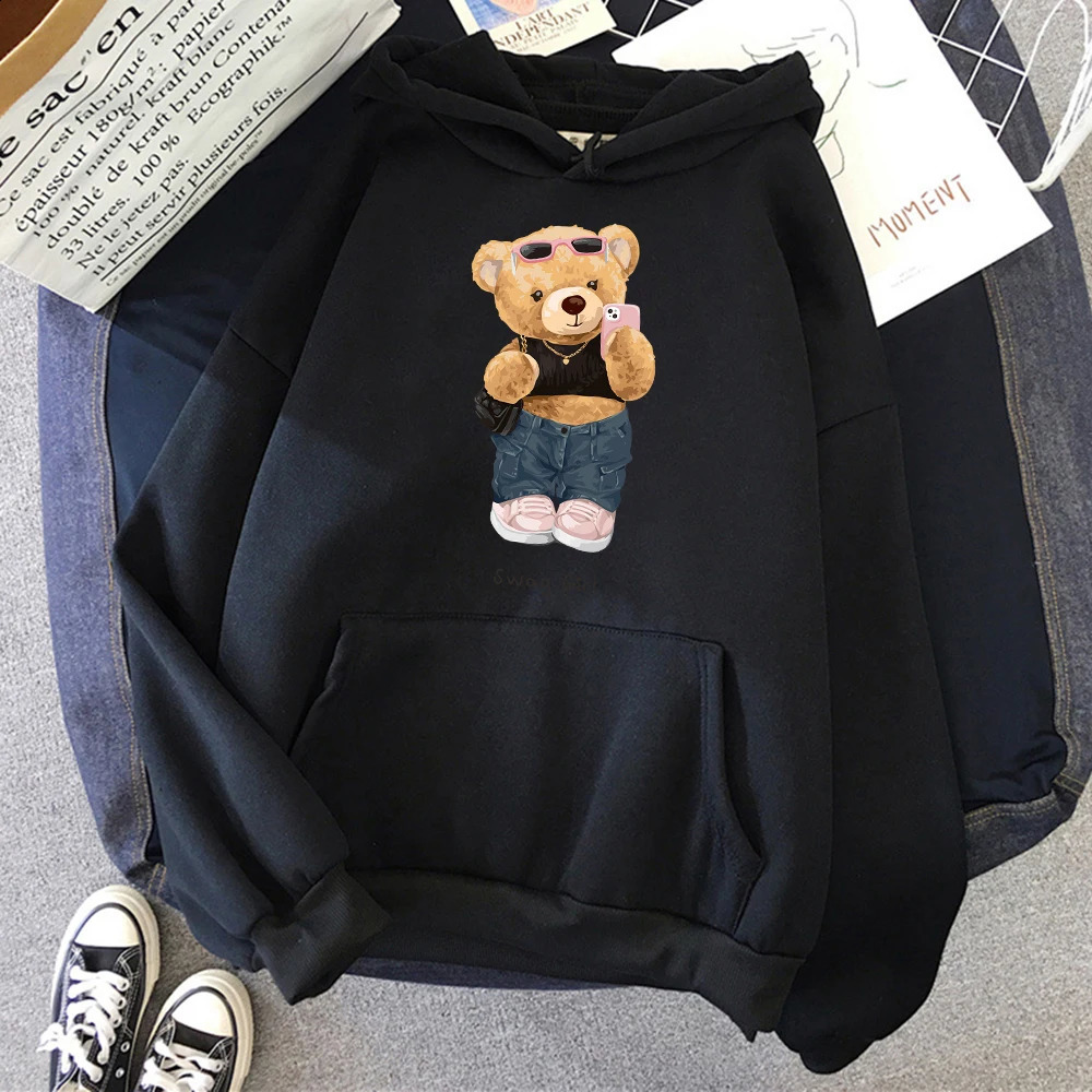 Street Teddy Bear Selfie Swag Girl Funny Women Clothes Breathable Loose Hoodies Harajuku Pocket Sweatshirt Soft Crewneck Hoody 240701