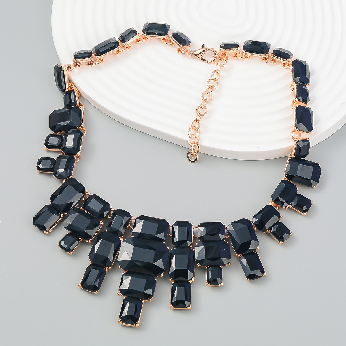 Chokers Spring Style Green Crystal Big Bib Necklace Fashion Statement Round Oval Square Glass Crystal Chain Jewelry Exaggerated