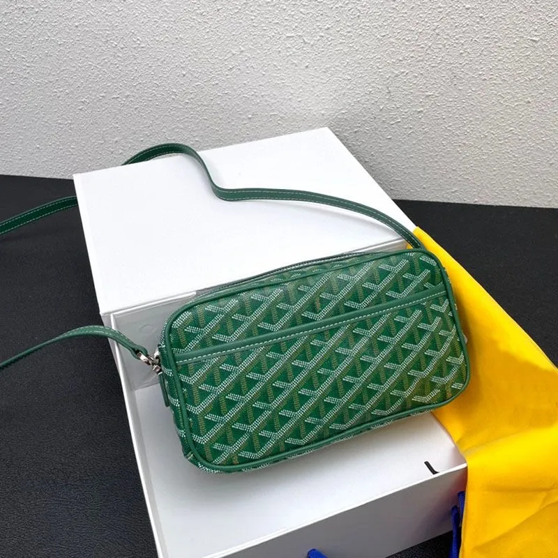 Genuine Leather Cap-Vert PM Women Shoulder Bags Clutch Cross Body Lady Totes Camera Mens Luxurys Designer Fashion Travel Envelope Wallets Postman Flap Sling Bag