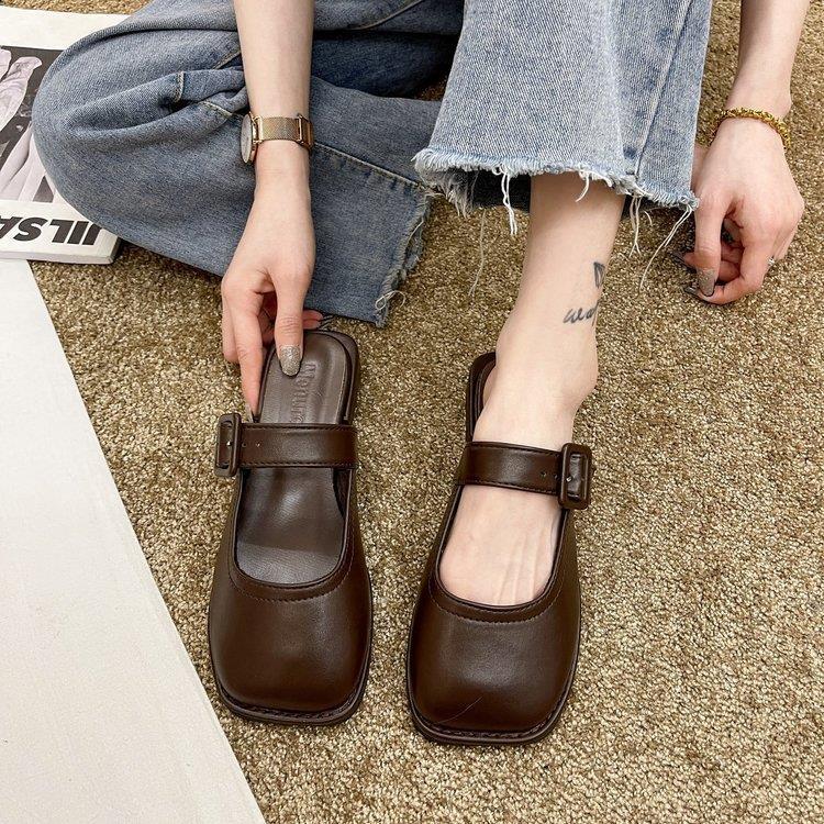 Korean mango head sandals for women to wear 2022 spring and summer new gentle wind baotou flat bottom square toe semi-slippers women's shoes