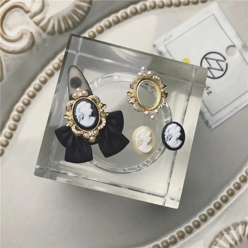 10pcslot Beauty Baroque Frame 3D Alloy Nail Art Zircon Pearl Metal Manicure Nails Accessories DIY Nail Decorations Nail Charms 240701