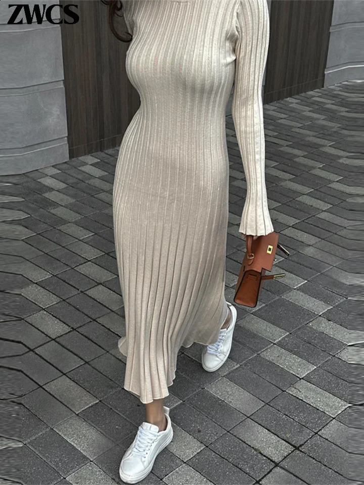 Knitted Pleated Flare Sleeve Dress Women Oneck Long Hip Package Midi Dresses Spring Ladies Fashion Sweater Robes 240701wtt