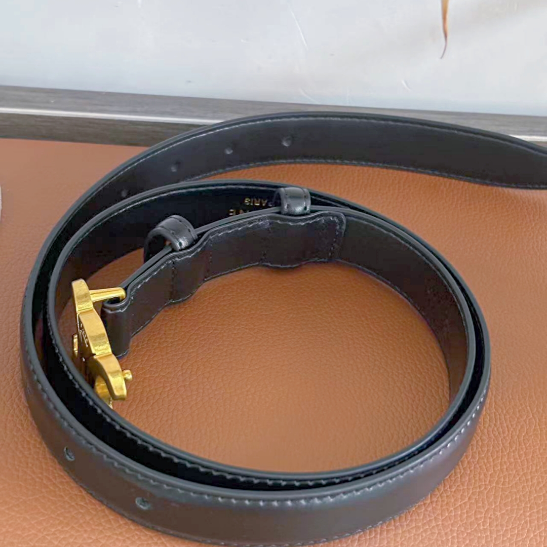 fashionable and trendy celebrity single item belt with black, white, and brown colors, available in three sizes of 95-115cm.Versatile for daily life
