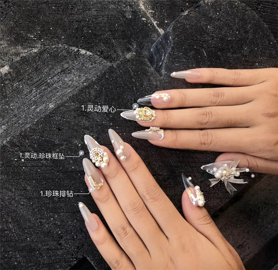 5pcs 3D Beating Heart Rotatable Love Zircon Nail Art Crystals Rhinestones Nails Supplies Valentines Day Nail Decoration Charms 240701