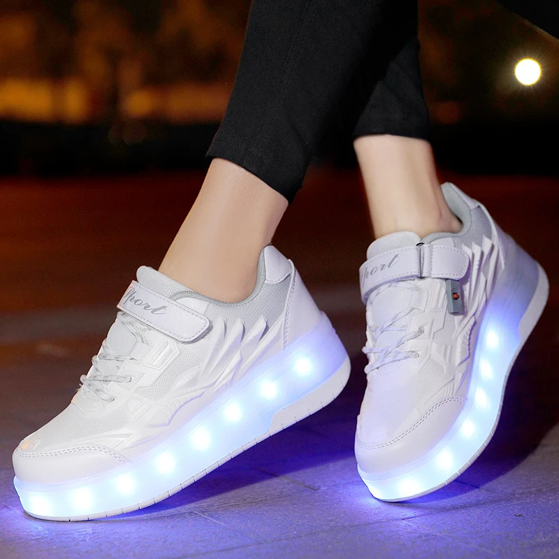 Roller Skate Shoes Boys Girls flashing lights Two wheel roller shoes Led Light Luminous Sneakers Outdoor Casual Shoes Children 240618