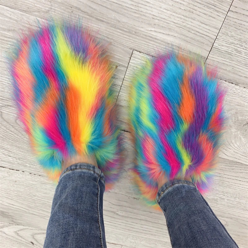 Luxury fur slider womens open toe raccoon fur slider womens flat bottom half slider Woo Spikes 240701