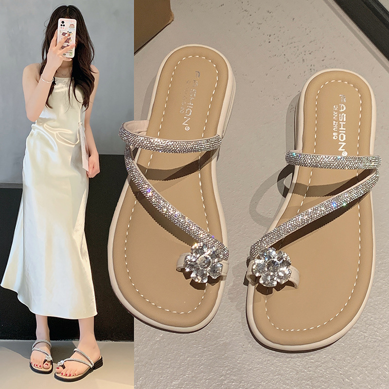 Bright diamond low-heeled sandals women's summer wear 2024 new versatile skirt slippers