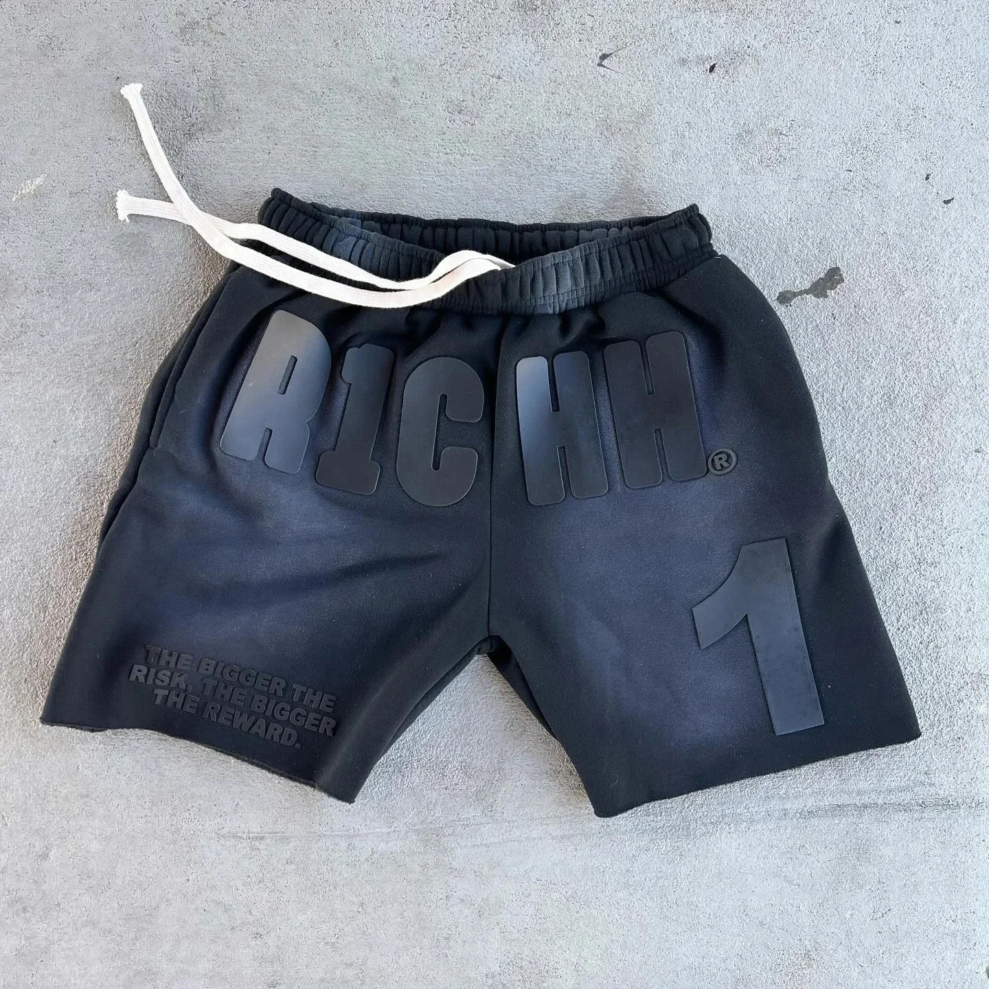 Summer New American Hip Hop Letter Y2K Mens and Womens Shorts Harajuku Gothic Casual Basketball Pants 240701
