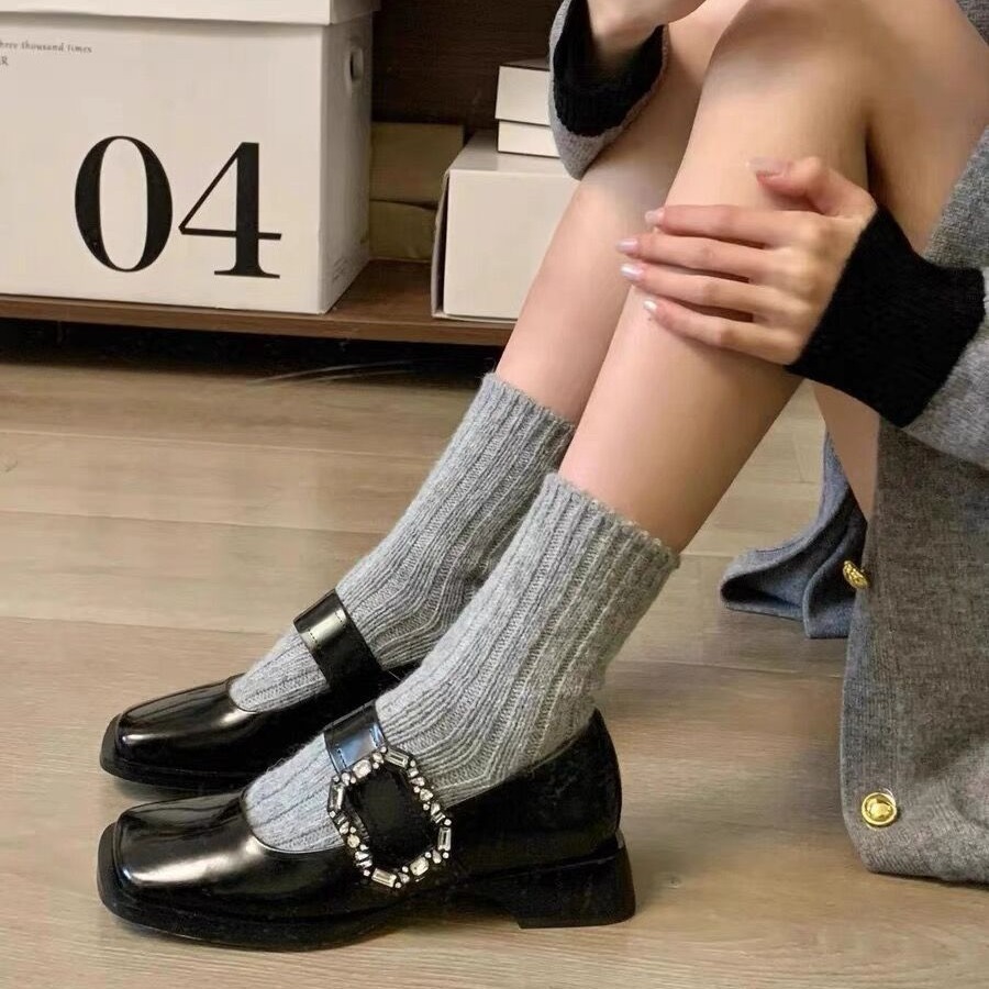 Square toe block heel Mary Jane shoes women's 2024 new versatile rhinestone buckle strap heeled single shoes French retro small leather shoes Bla