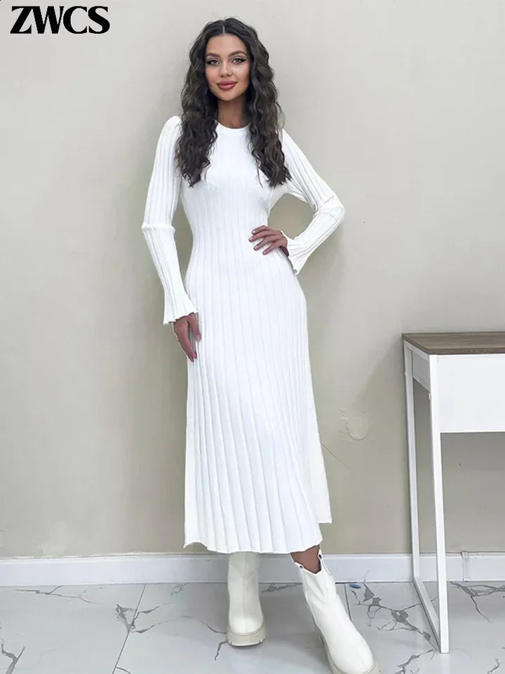 Knitted Pleated Flare Sleeve Dress Women Oneck Long Hip Package Midi Dresses Spring Ladies Fashion Sweater Robes 240701wtt