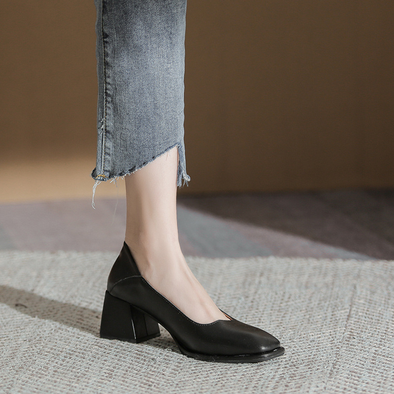 Genuine leather Mary Jane thick heel shoes for women's autumn 2023 new square toe versatile retro simple shallow cut high heels