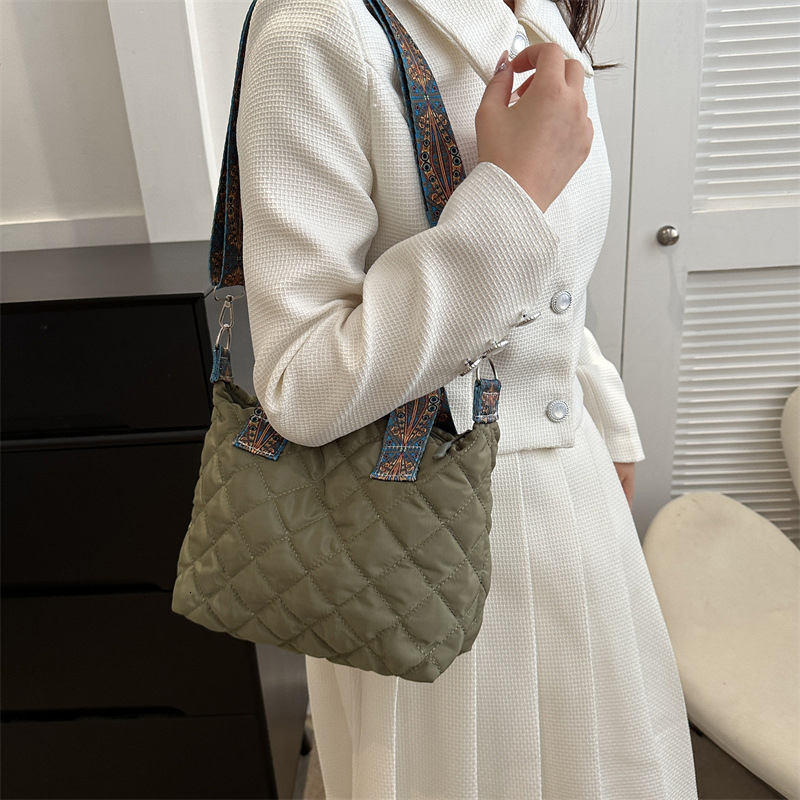 Puffer Tote Women Quilted Puffy Cotton Padded Wide Belt Shoulder Bag Down Padding Crossbody HandbagH7.2#12.5 ddmymoon