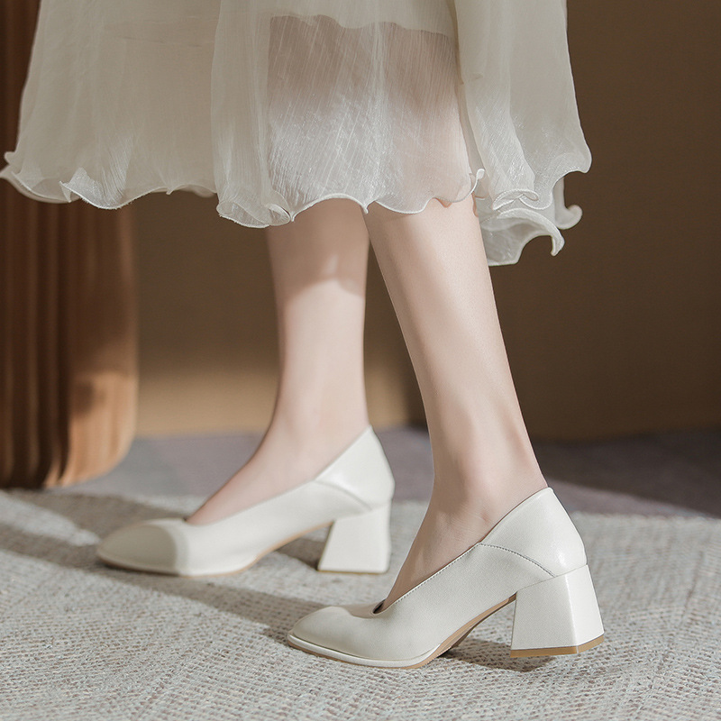 Genuine leather Mary Jane thick heel shoes for women's autumn 2023 new square toe versatile retro simple shallow cut high heels